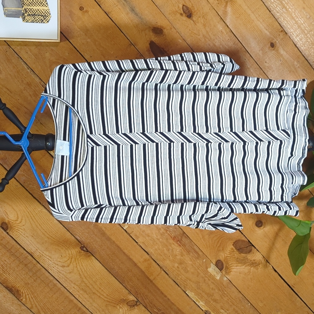Sunday 2x Ladies shirt Dressbarn Leisure